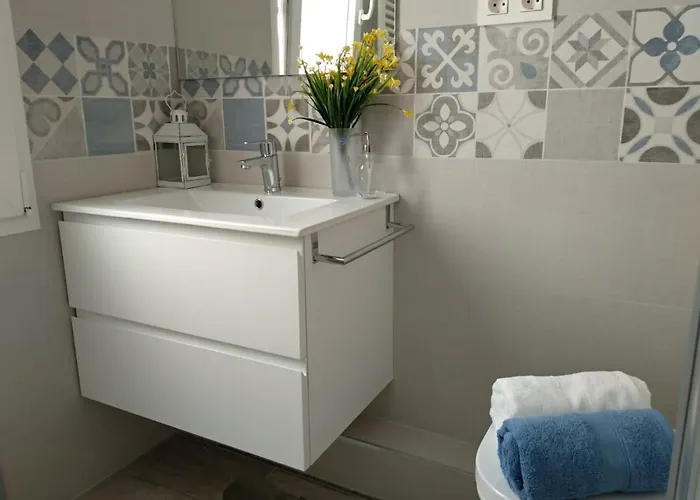 El Cedro Lloron Avila