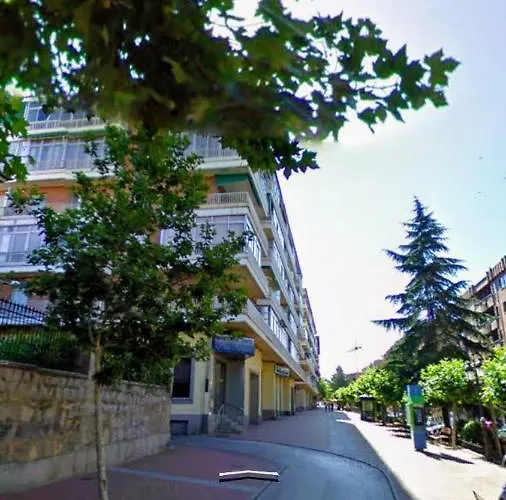 El Cedro Lloron Ávila